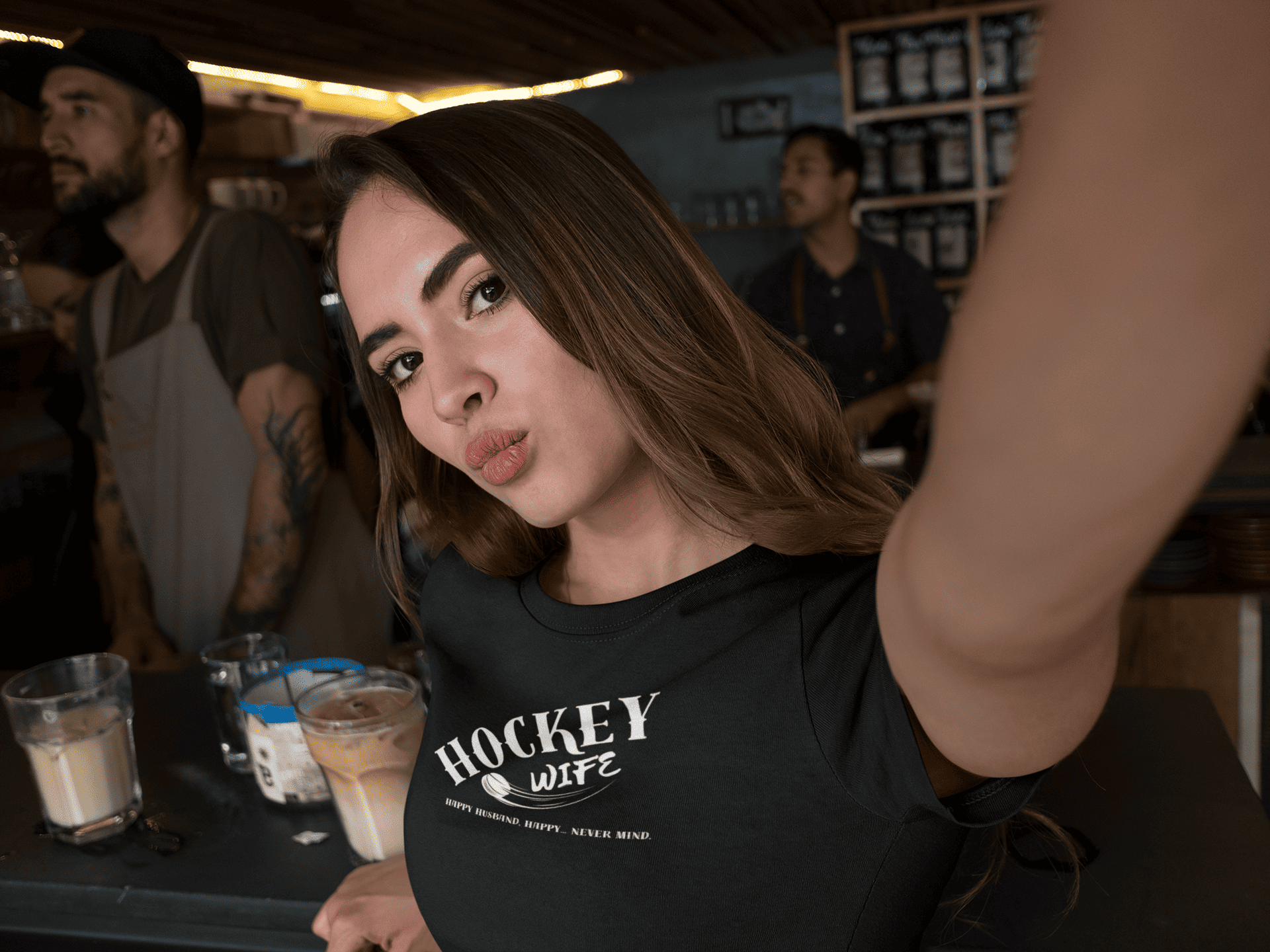 Hockey Wife Shirt – Damen T-Shirt für echte Hockey-Liebe